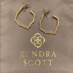 Kendra Scott Miku Hoop earrings in gold